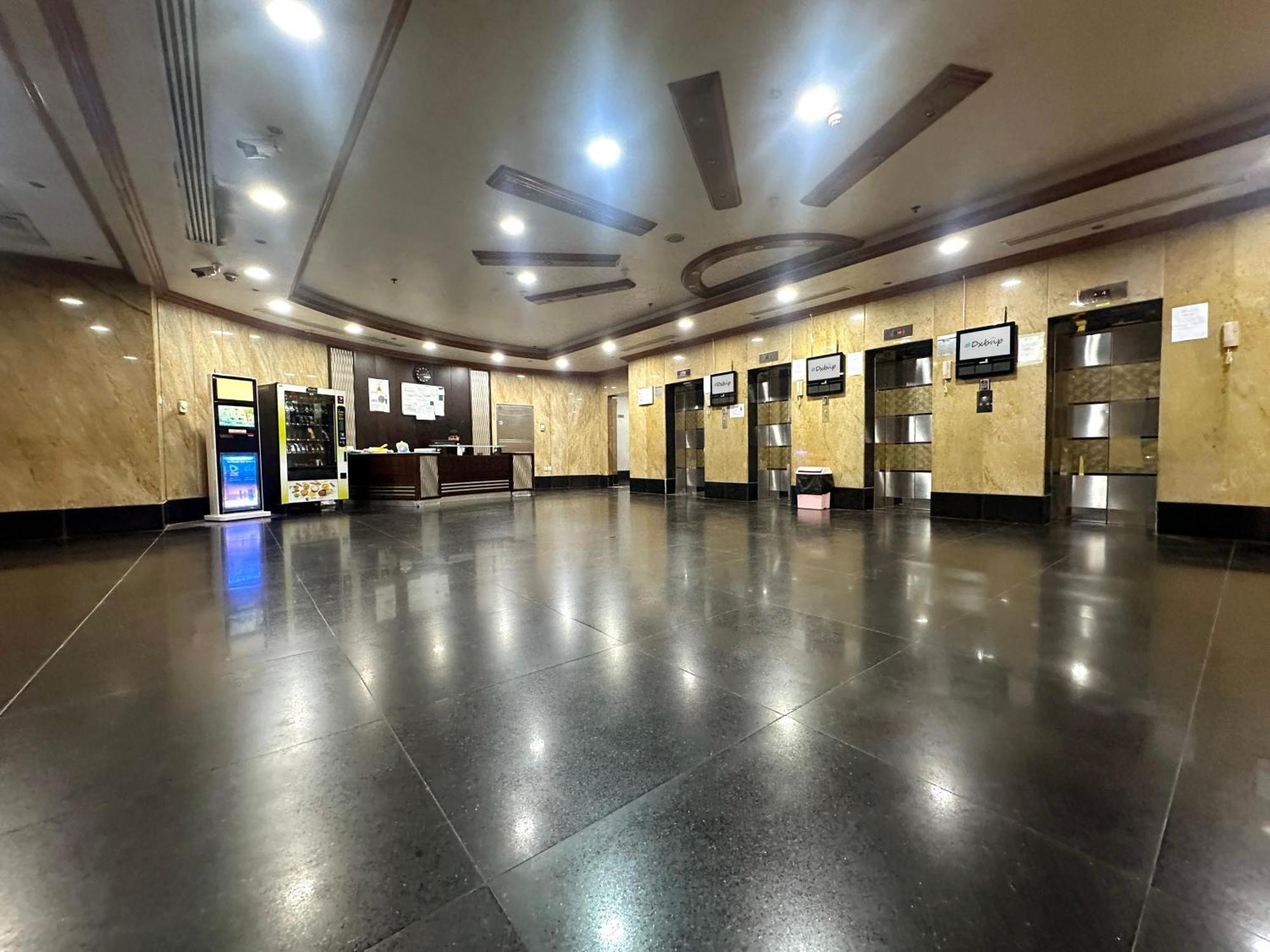 Vista Partition Room In Tecom Near Internet City Metro Dubai Exterior photo