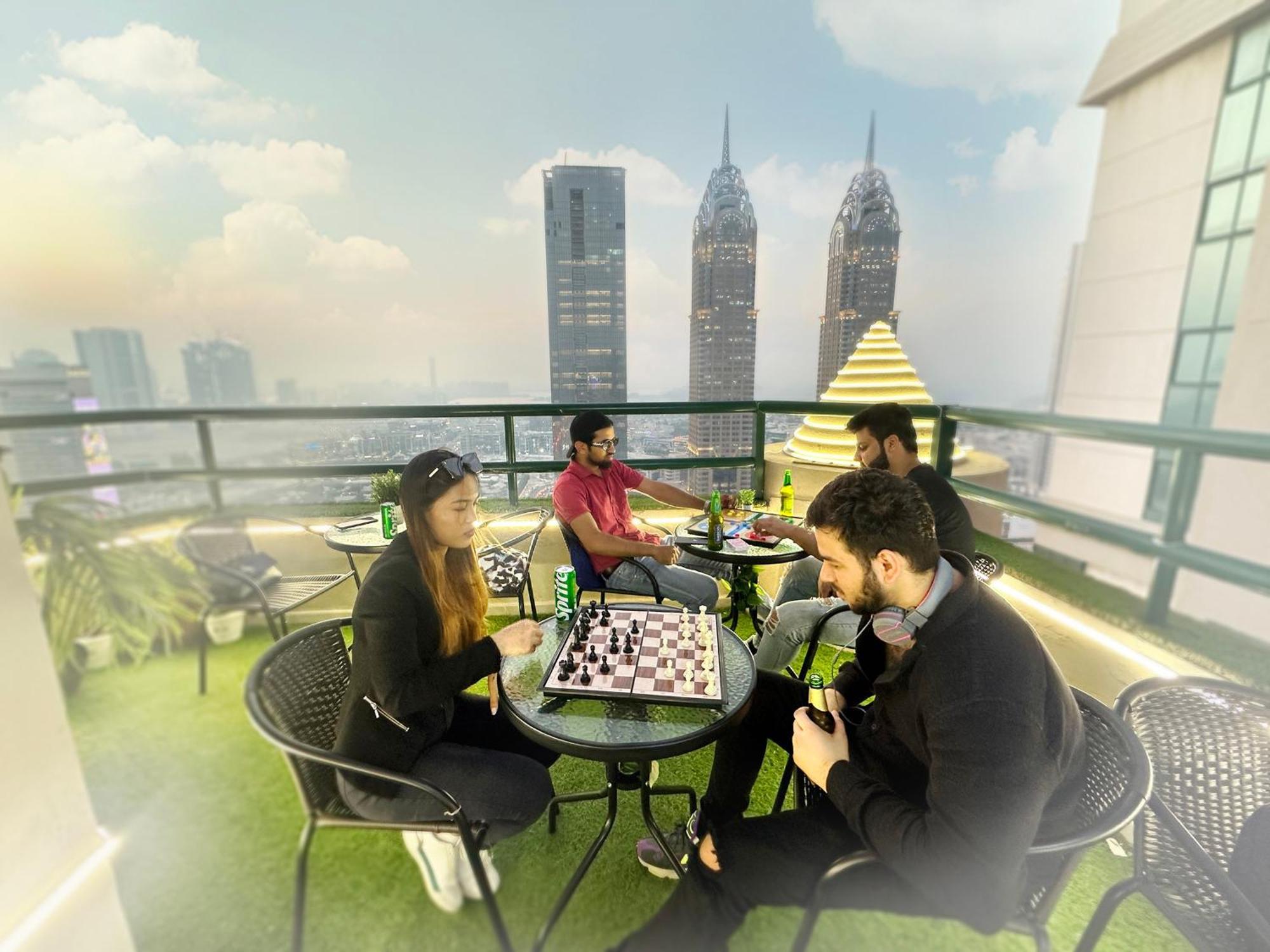 Vista Partition Room In Tecom Near Internet City Metro Dubai Exterior photo